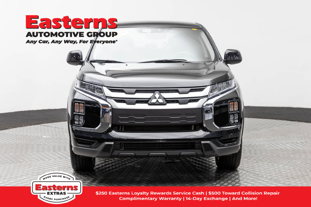 Used 2025 Mitsubishi Outlander Sport LE AWD/4WD image 3