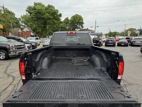 Used 2018 RAM 1500 Classic SLT AWD/4WD image 9