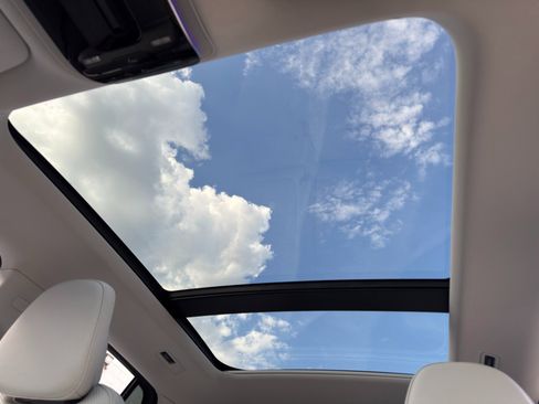 Used 2023 Mercedes-Benz EQE 500 4MATIC SUV image 11