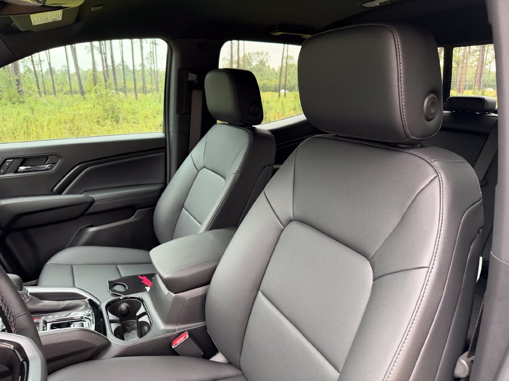 New 2026 Chevrolet Colorado LT w/ LT Convenience Package RWD image 12