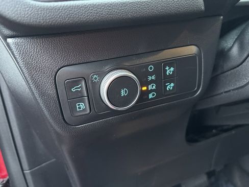 Used 2020 Ford Escape Titanium image 23