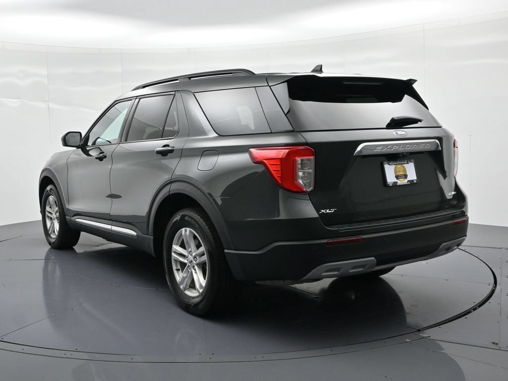 Used 2024 Ford Explorer XLT w/ Equipment Group 202A AWD/4WD image 8