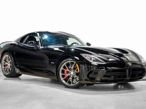 Used 2013 SRT Viper GTS w/ GTS Laguna Interior Pkg image 2