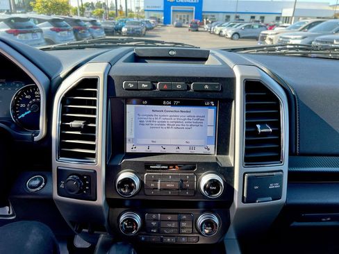 Used 2019 Ford F150 Lariat w/ Equipment Group 502A Luxury AWD/4WD image 13