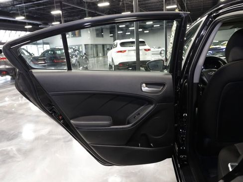 Used 2018 Kia Forte LX w/ LX Rear Camera Package image 17