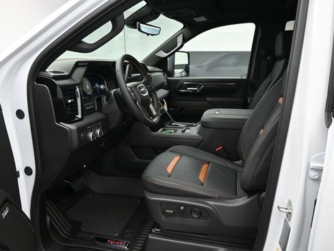 New 2026 GMC Sierra 3500 AT4 w/ AT4 Premium Plus Package image 9