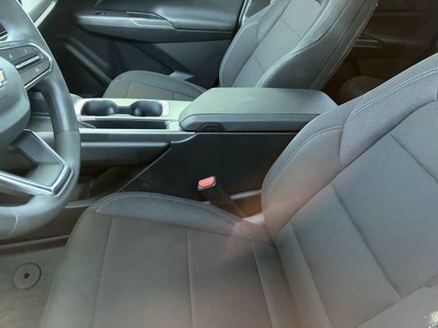 Used 2026 Chevrolet Equinox EV LT FWD image 12