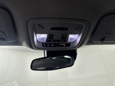 Used 2018 Chevrolet Malibu Premier w/ Premier Sun and Wheel Package image 24