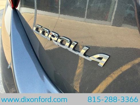 Used 2018 Toyota Corolla LE FWD image 25