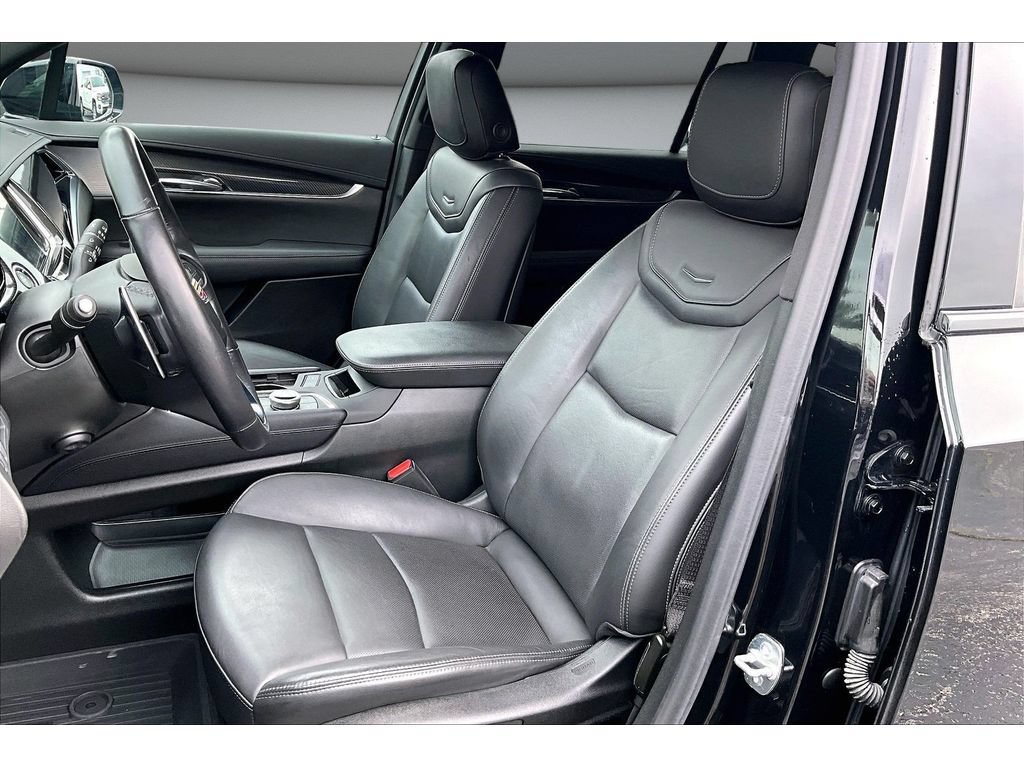 Used 2024 Cadillac XT6 Sport w/ LPO, Floor Liner Package AWD/4WD image 29