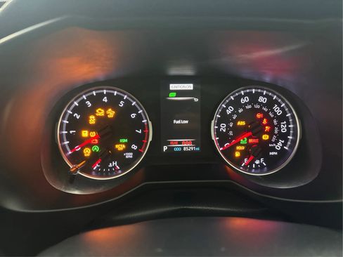 Used 2020 Toyota RAV4 XLE w/ Convenience Package image 20