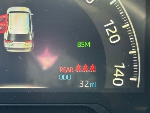 Used 2025 Toyota RAV4 XLE w/ Convenience Package image 15