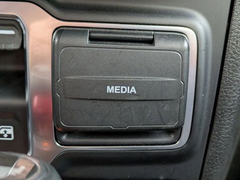 Used 2024 Jeep Wrangler Rubicon image 34