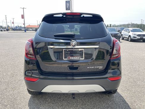 Used 2019 Buick Encore Sport Touring w/ LPO, Active Package AWD/4WD image 4
