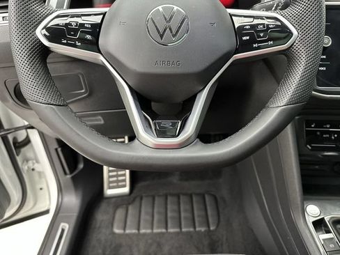 Certified 2024 Volkswagen Tiguan SE R-Line AWD/4WD image 15