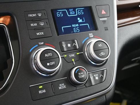 Used 2016 Toyota Sienna Limited Premium AWD/4WD image 29