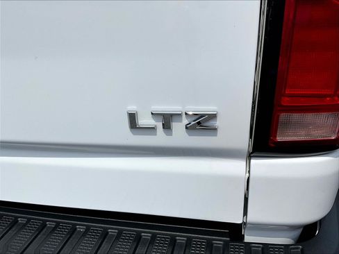 Used 2024 Chevrolet Silverado 2500 LTZ w/ LTZ Plus Package AWD/4WD image 25