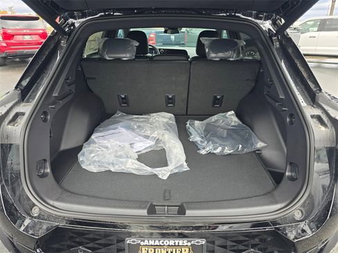 New 2026 Chevrolet Equinox EV RS image 16