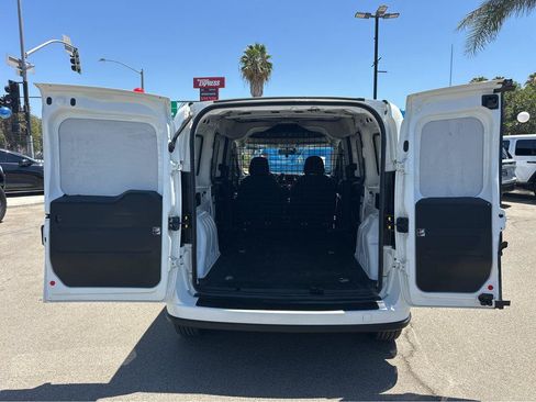 Used 2022 RAM ProMaster City Tradesman FWD image 31