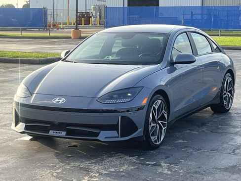 Used 2025 Hyundai Ioniq 6 SEL RWD image 5