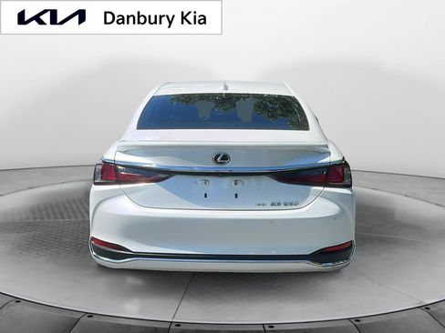 Used 2023 Lexus ES 250 w/ Premium Package image 5