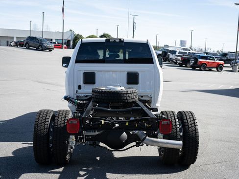 New 2026 RAM 4500 Tradesman w/ Laramie Trim Package image 8