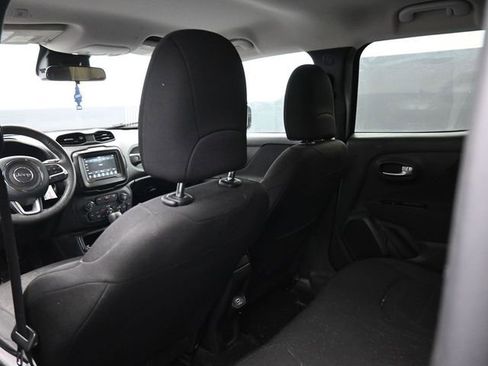 Used 2019 Jeep Renegade Latitude image 30