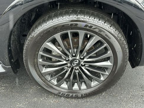 Certified 2024 INFINITI QX80 Premium Select w/ Cargo Package image 9