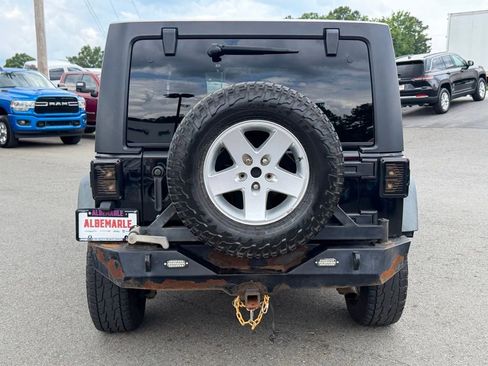 Used 2015 Jeep Wrangler Unlimited Sport w/ Quick Order Package 24S AWD/4WD image 4