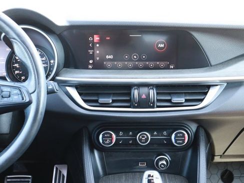 Used 2023 Alfa Romeo Stelvio Ti AWD/4WD image 16