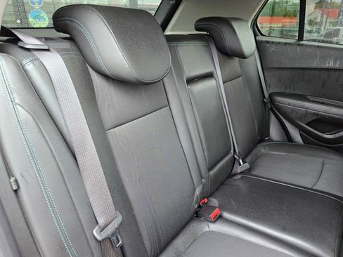 Used 2016 Chevrolet Trax LT w/ LT Sun and Sound Package AWD/4WD image 36