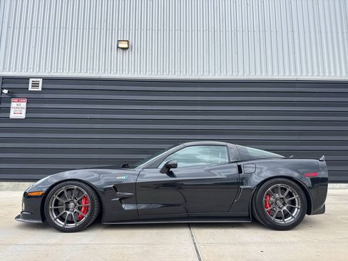 Used 2012 Chevrolet Corvette ZR1 w/ 3ZR Preferred Equipment Group RWD image 2