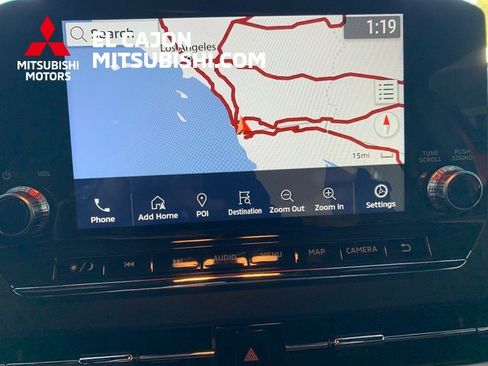 Used 2025 Mitsubishi Outlander SEL image 18