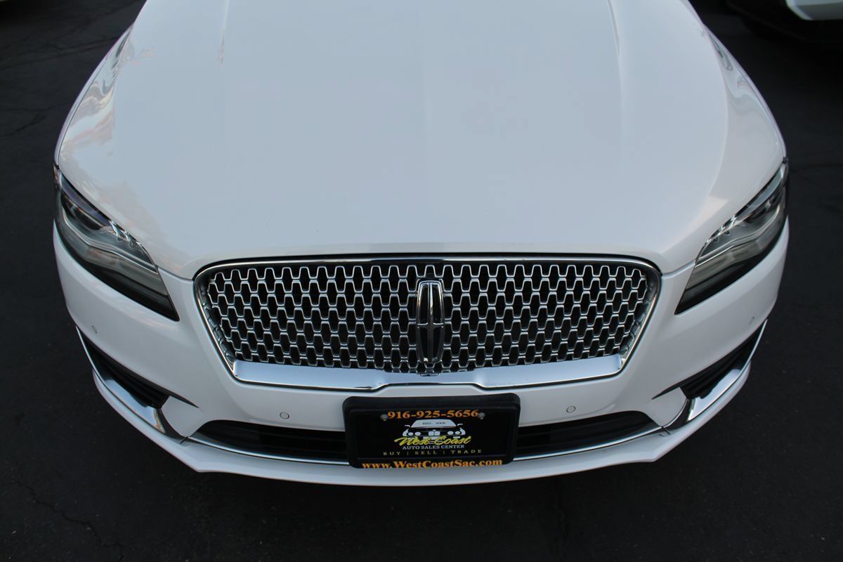 Used 2017 Lincoln MKZ Reserve w/ Technology Package FWD image 9