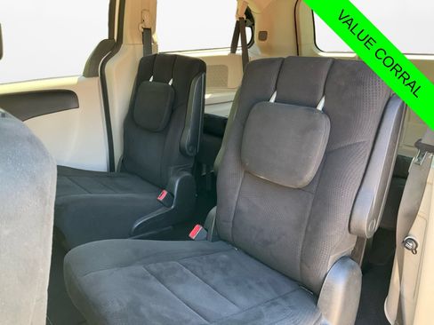 Used 2011 Dodge Grand Caravan Express FWD image 13