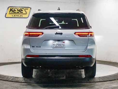 Used 2021 Jeep Grand Cherokee L Laredo AWD/4WD image 3