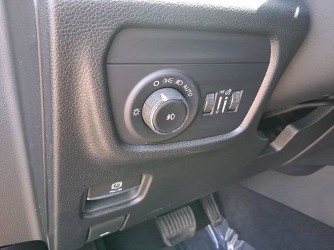 Certified 2023 Jeep Grand Cherokee L Limited AWD/4WD image 30
