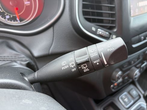 Used 2020 Jeep Cherokee Latitude Plus FWD image 24