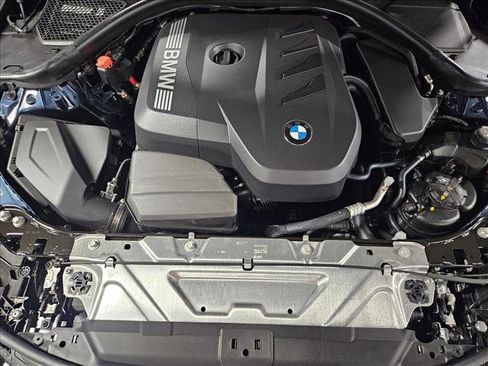 Used 2025 BMW 330i Sedan w/ Premium Package image 17