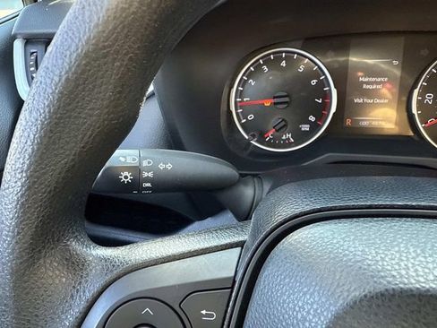 Used 2021 Toyota RAV4 LE image 33