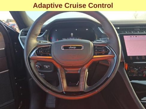 Used 2025 Jeep Grand Cherokee Summit AWD/4WD image 11