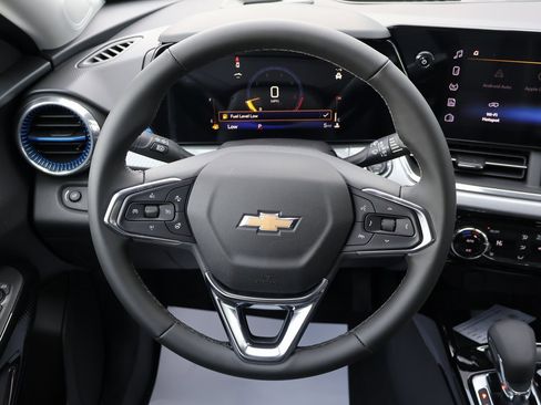 New 2026 Chevrolet Trax LT w/ Driver Confidence Package image 13