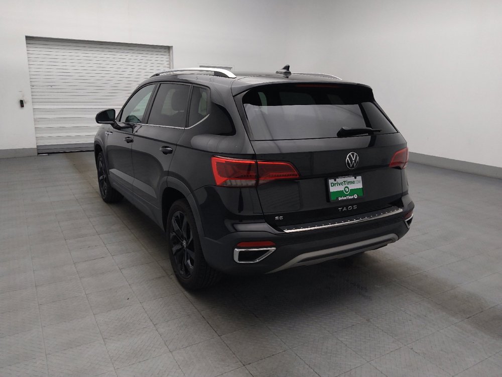 Used 2023 Volkswagen Taos SE w/ Black Wheel Package FWD image 5