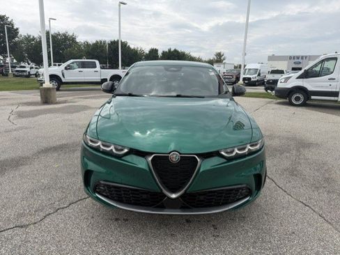 Used 2024 Alfa Romeo Tonale Ti AWD/4WD image 2