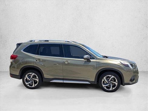 Used 2024 Subaru Forester Touring AWD/4WD image 4