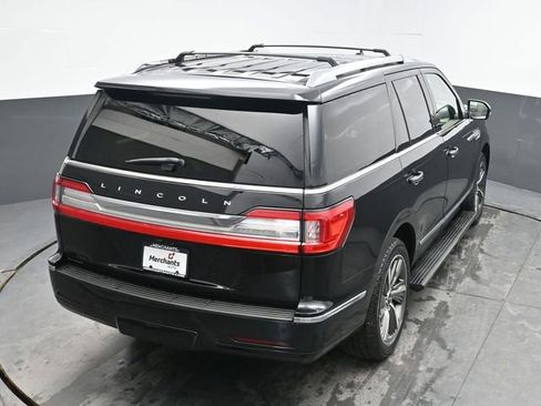 Used 2019 Lincoln Navigator Reserve AWD/4WD image 32