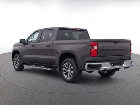 Used 2022 Chevrolet Silverado 1500 Limited LT RWD image 5