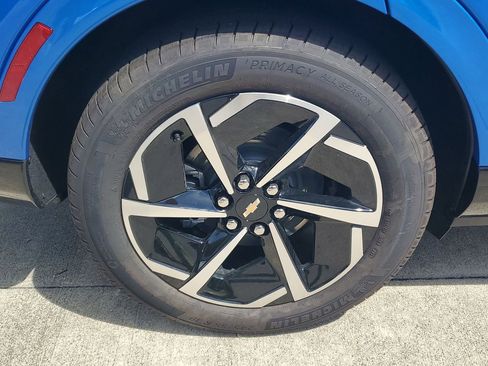 New 2025 Chevrolet Equinox EV LT image 5