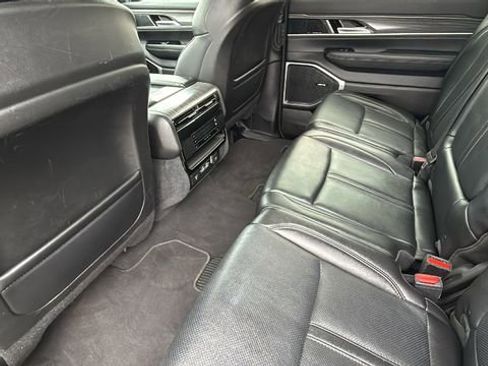 Used 2024 Jeep Wagoneer L Series II w/ Flexible Seating Group image 24