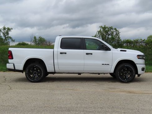 New 2026 RAM 1500 Big Horn AWD/4WD image 2